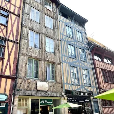 Centre De Apartment *